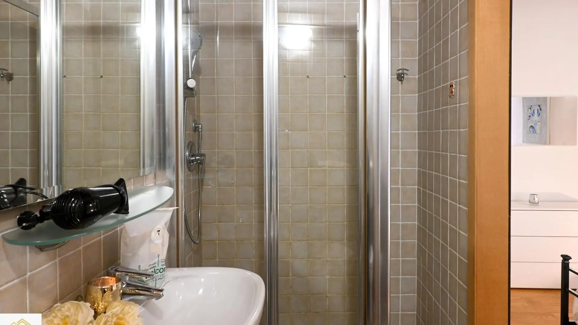 Inn Pisa Rentals - Rustic Style Flat Apartment