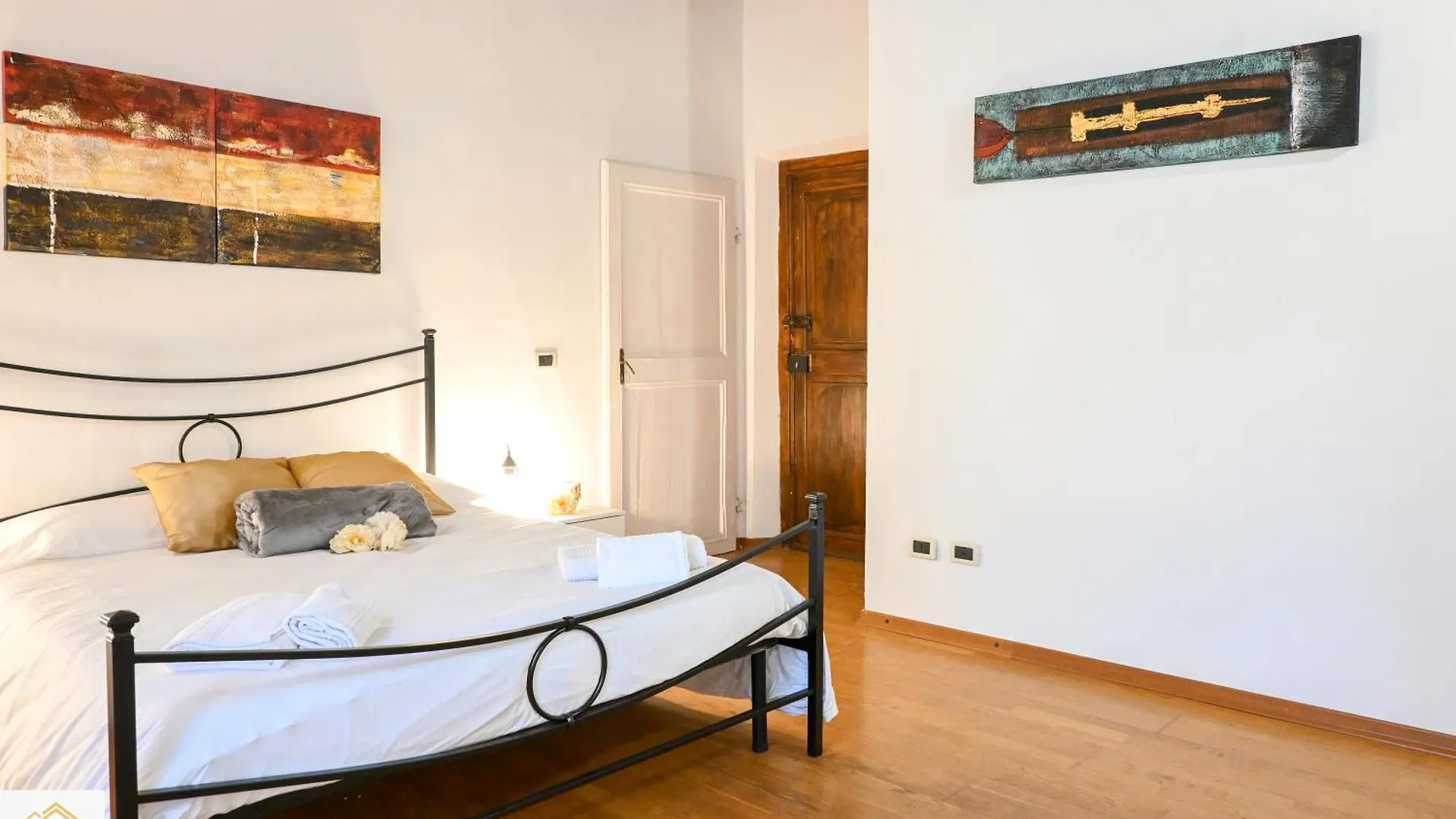 Inn Pisa Rentals - Rustic Style Flat Apartment