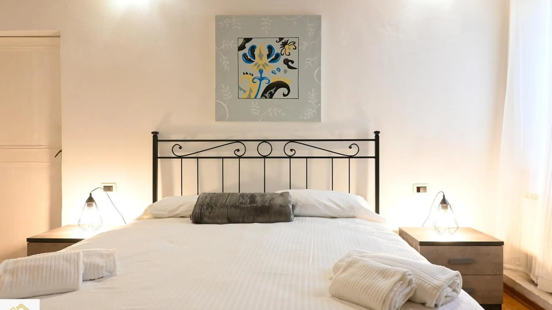 Inn Pisa Rentals - Rustic Style Flat Apartment